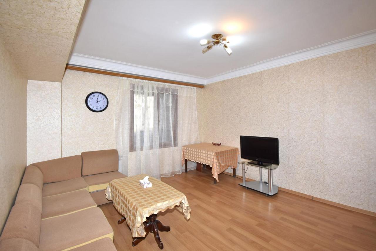 Amigo Apartment In The Centre Ереван Экстерьер фото