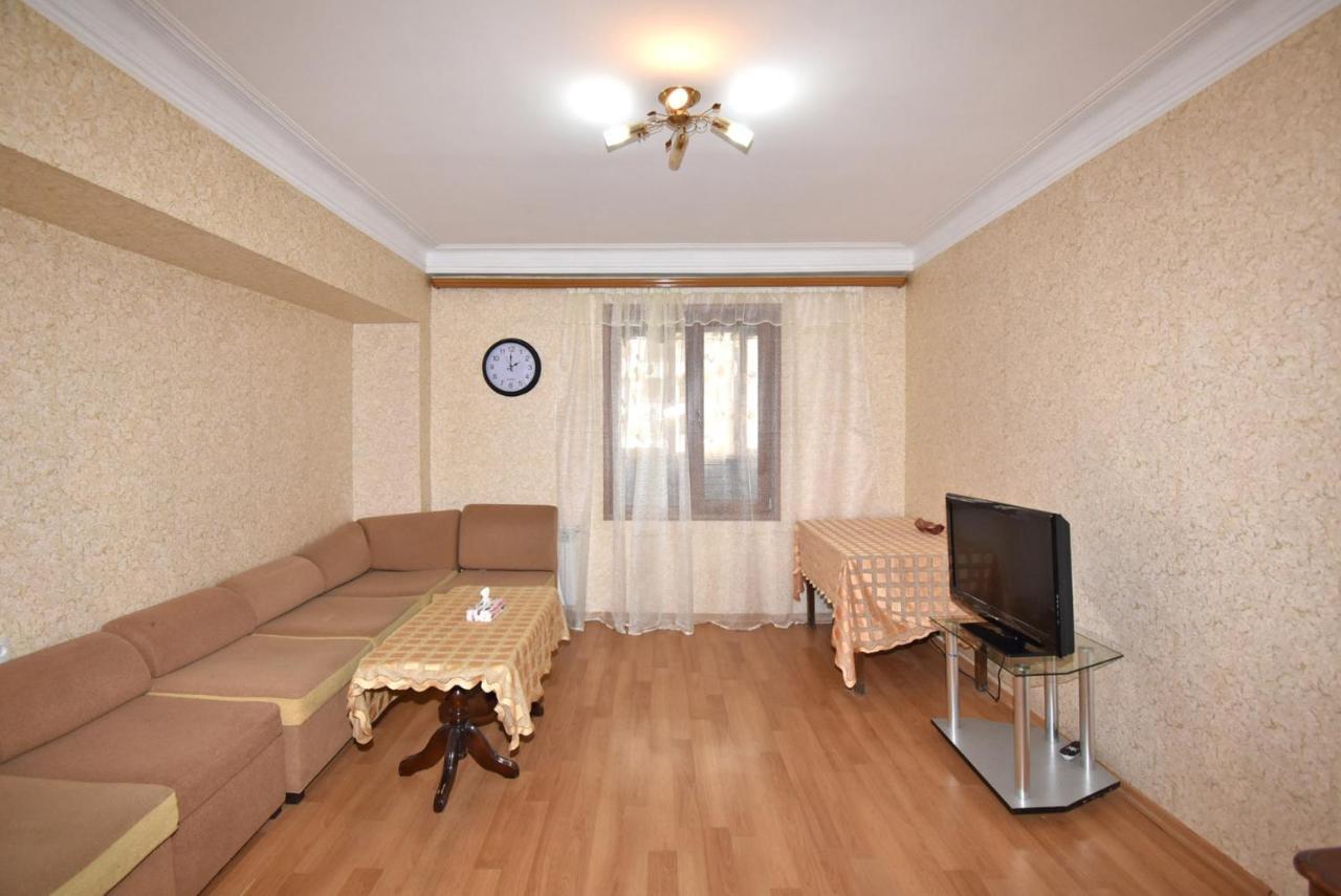 Amigo Apartment In The Centre Ереван Экстерьер фото
