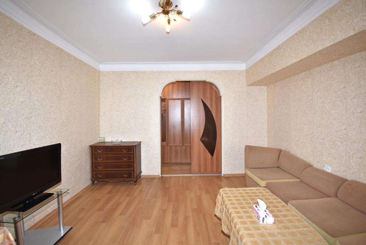Amigo Apartment In The Centre Ереван Экстерьер фото